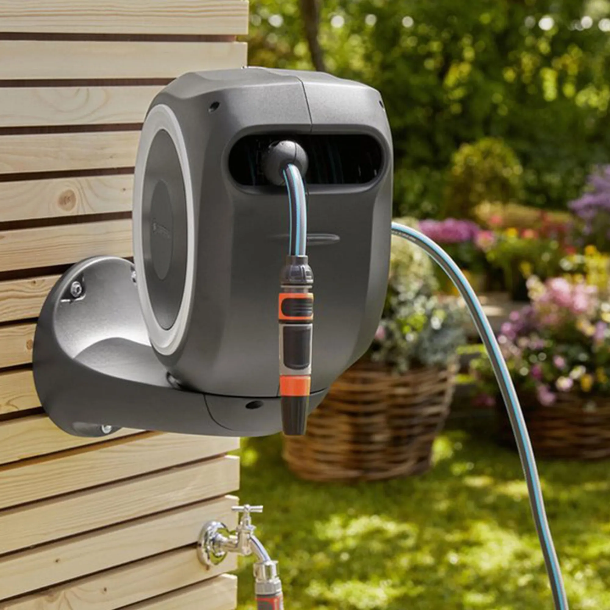 Gardena Pompen En Sproeien>Wand slangenbox 15 RollUp S wit